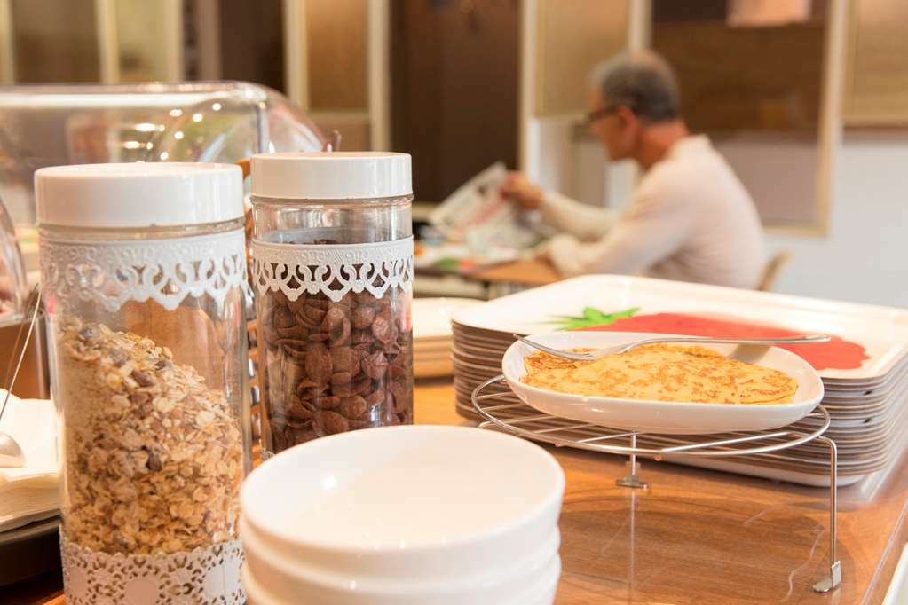 Cit'Hotel Limoges Centre - Lion D'Or Restoran gambar